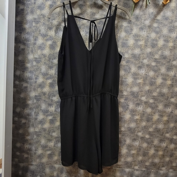 Norah Romper - Picture 6 of 9